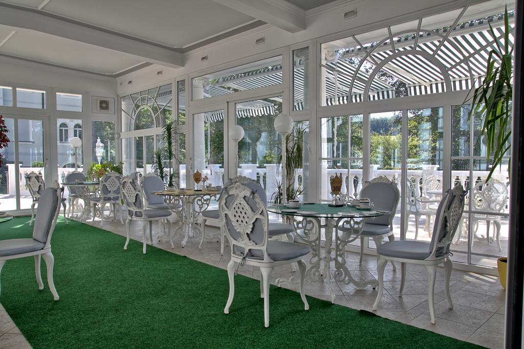 Esplanade Spa And Golf Resort Marianske Lazne Restoran gambar
